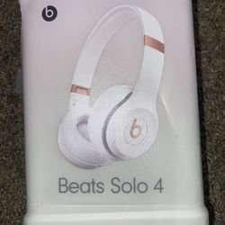 Beats Solo 4