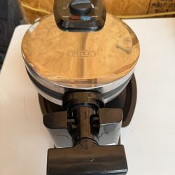 Bella Nonstick Rotating Belgian Waffle Maker