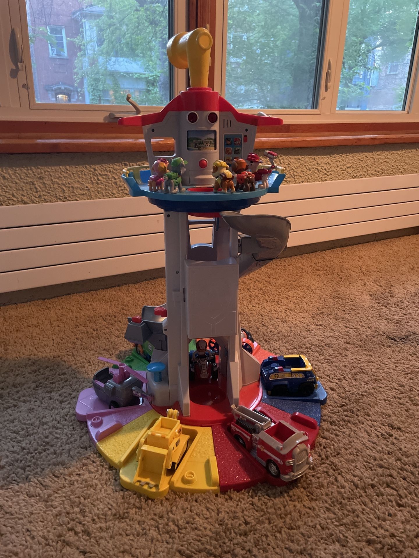 Paw Patrol My Size Lookout Tower, Vehicles, Pups