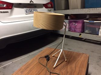Desk lamp