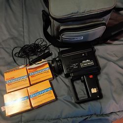 Minolta XL-660 sound Camera with film and accessories bag works great! 80$ obo