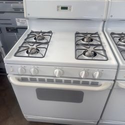 USED GE GAS STOVE