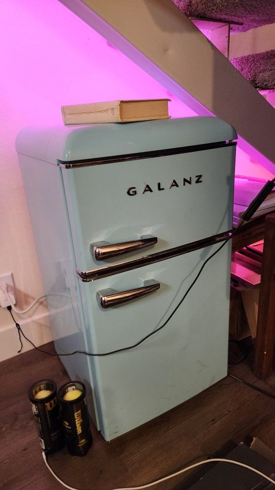 Galanz Mini Fridge