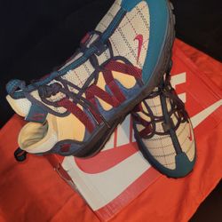 Nike Air Max 270 Bowfin sneakers in the "Celestial Gold/Blue Force" colorway. 