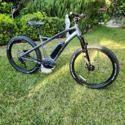2018 Raliegh Lore Ie Electric Mountain Bike Ebike Large New Battery