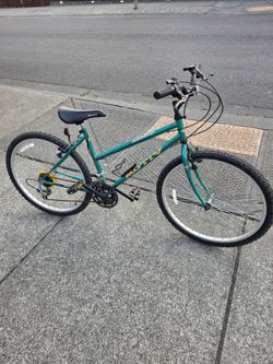 Bike Motiv Backcountry 26", Speed 18, Like New