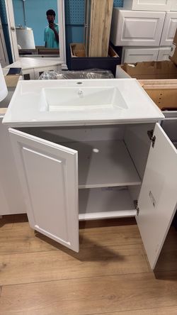 31” Bathroom Sink / cabinet