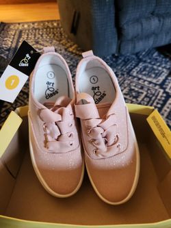Girls Tennis Shoes NWT