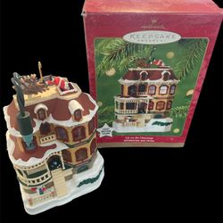 2001 Hallmark "Up On The Housetop" Ornament Features Light, Sound, & Motion