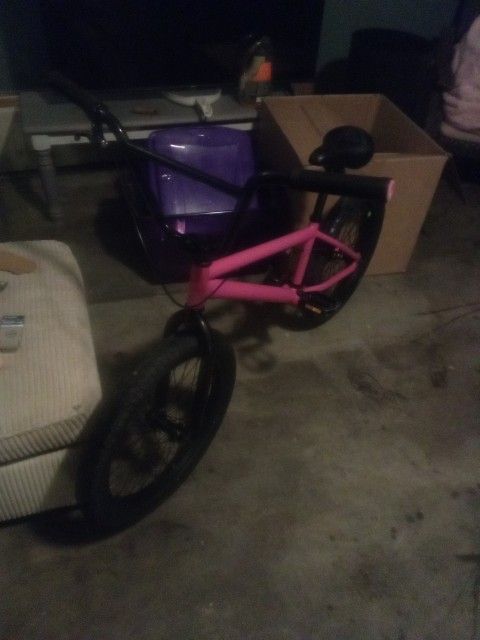 Mongoose BMX 20 Inch