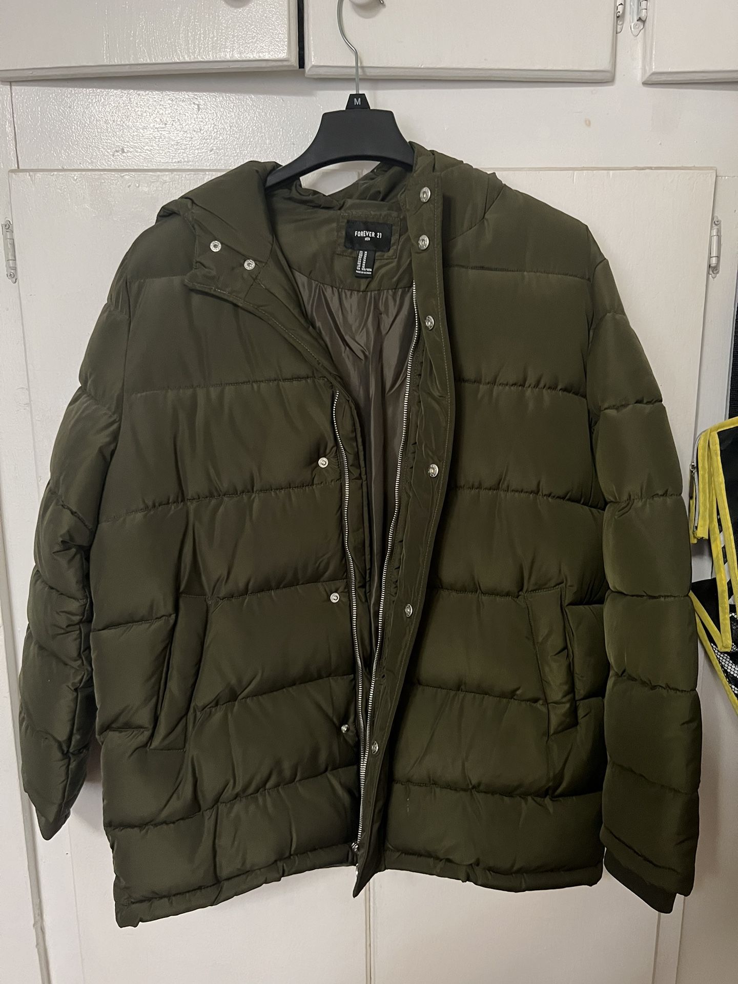 Forever 21 green puffer jacket