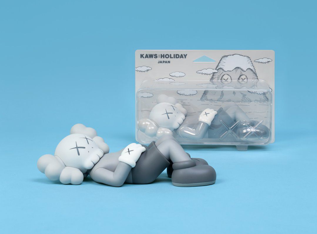 Kaws Holiday Japan 9.5 Inch Grey Vinyl Figure Limited EXCLUSIVE ORDER CONFIRMED