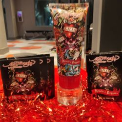 Ed Hardy's Hearts And Daggers Perfume And Shower Gel Set