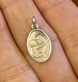 Sterling Silver Mother And Child Pendant 