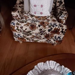 Love Seat end Chaer