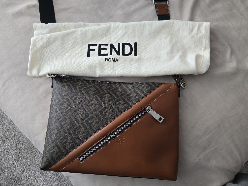 FENDI MESSENGER BAG