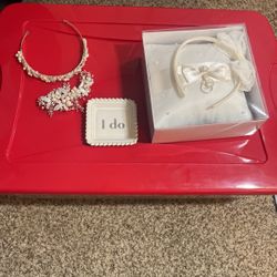 Wedding Accessories 