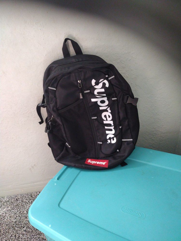 Supreme Ss17 Waterproof 100% Authentic Back Pack for Sale in St.  Petersburg, FL - OfferUp