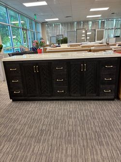 84” Bathroom vanity in black