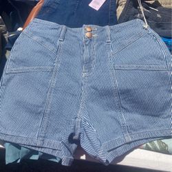 Strip Blue Shorts Beach Vibes
