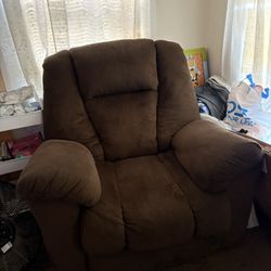 Big Comfy Chocolate brown Recliner 