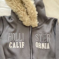 New Ladies Hoodie. Size Small