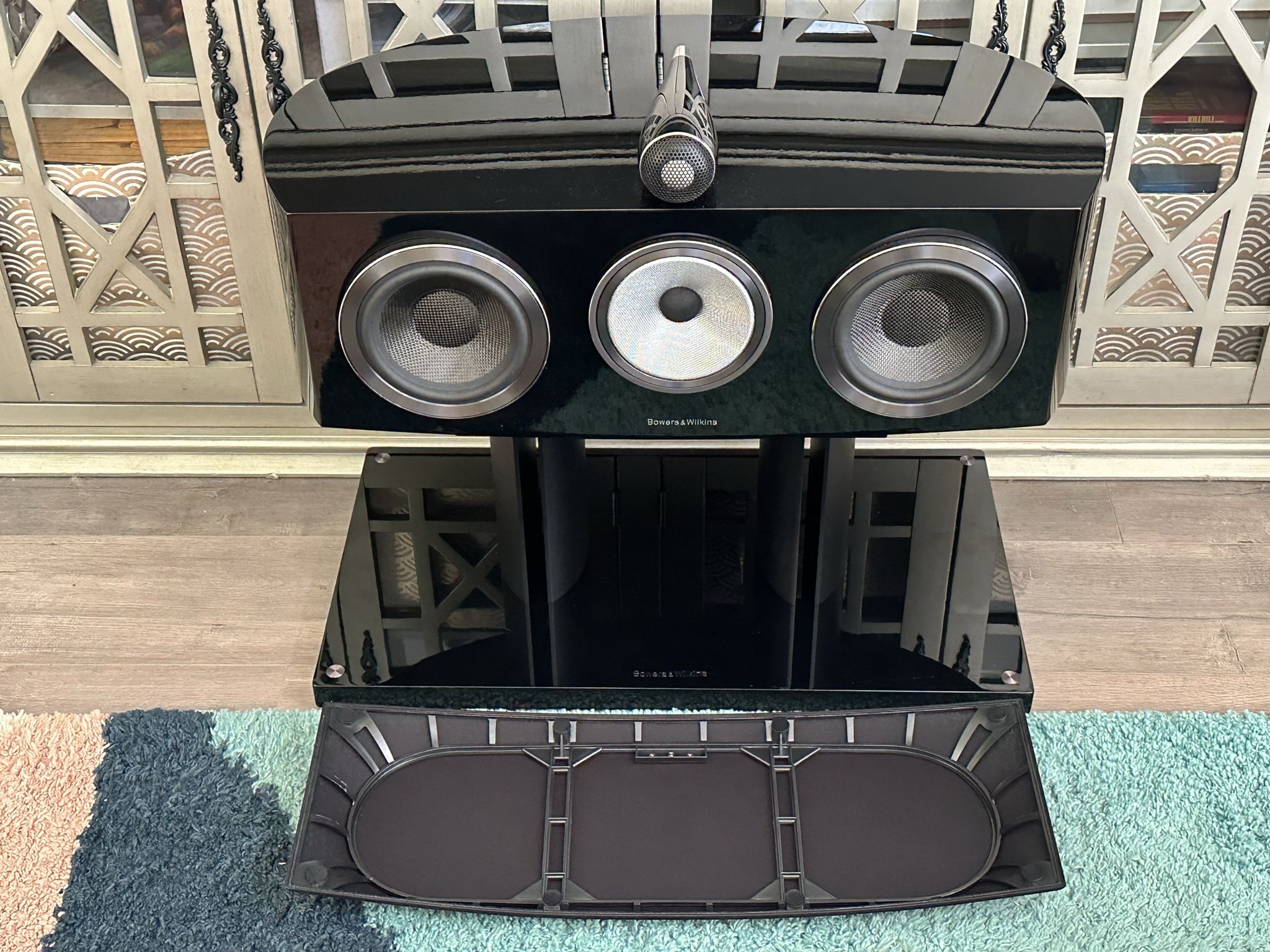 B&W Bowers Wilkins HTM2-D3 Center Channel Speaker with Stand