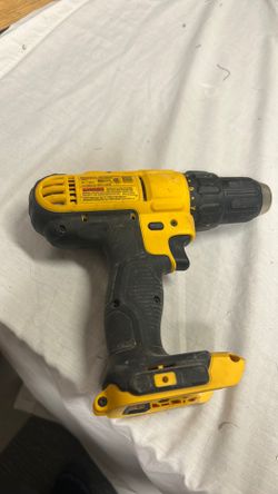 20 V  DeWalt drill with battery and charger for $90 work perfectly fine barely using it 20 V drill with battery and charger for $90 work perfectly fin