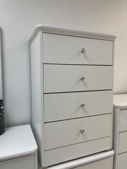 Dresser 4 drawer