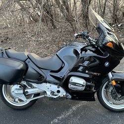 1999 BMW R1100RT, heated grips, electronically adjustable windshield, larger aftermarket windshield, headlight protector, throttle lock cruise control