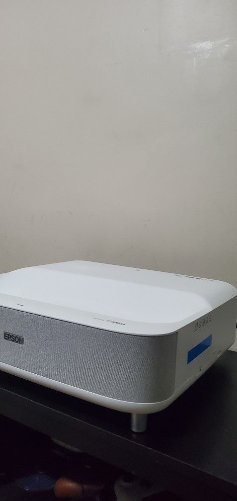 Epson Epiqvision LS300 Laser Smart Android Projector