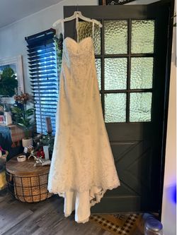 DAVID’S BRIDAL ELEGANT 3-PIECE WEDDING GOWN