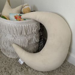 Snuggle Me Organic Nursing Pillow 