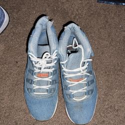 Jordan 11 Levis 8.5