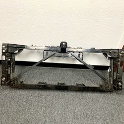 2015 - 2020 GMC YUKON XL RADIATOR SUPPORT No damage looks like New OEM