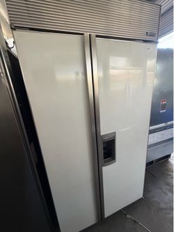42” SUB ZERO PANEL READY BUILT IN REFRIGERATOR