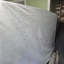 Full Size Bed And Boxspring