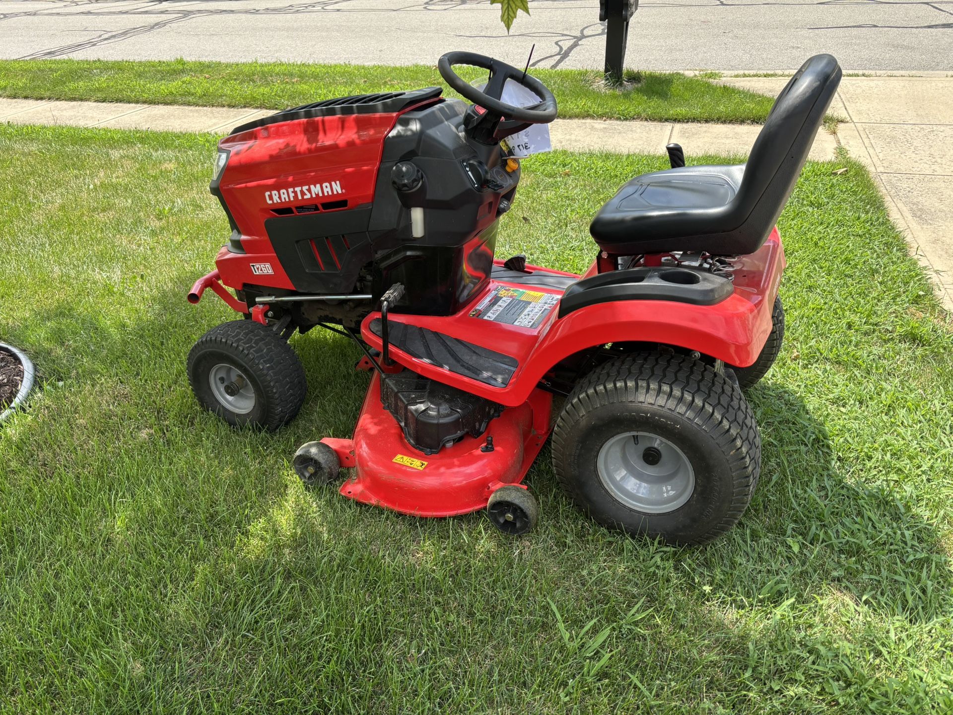 Craftsman Riding Lawn Mower