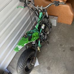 SSR 125cc frame and 1 wheel