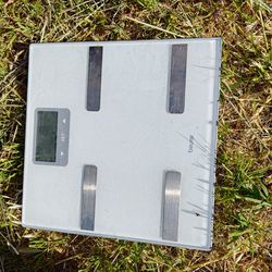 Glass Bodyweight Scale With Additional Measurements