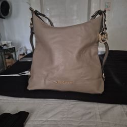 MICHAEL KORS SHOULDER BAG