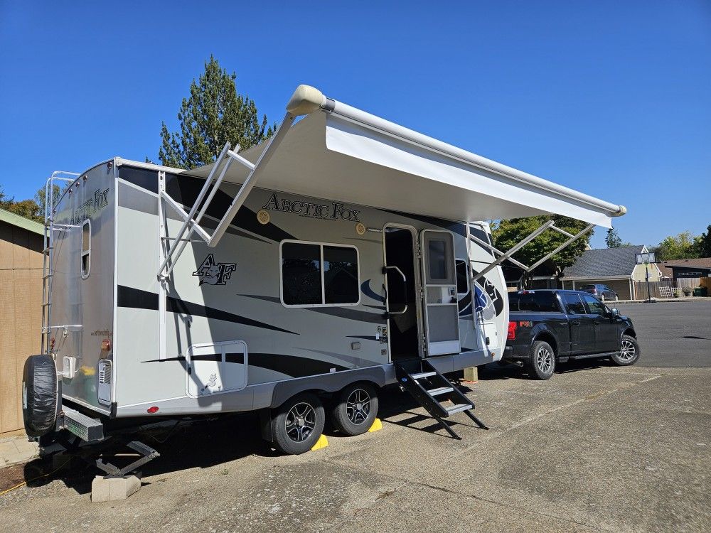 2019 Arctic Fox 22G Trailer