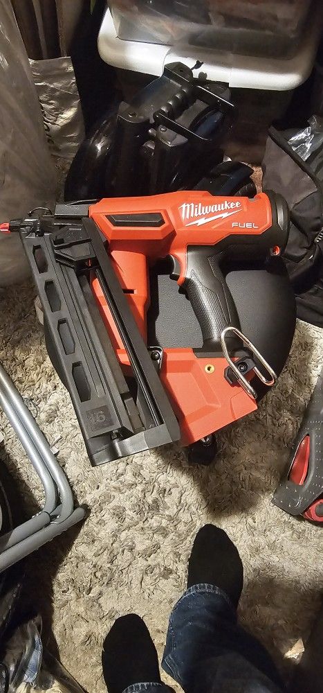 Milwaukee M18 NAILER