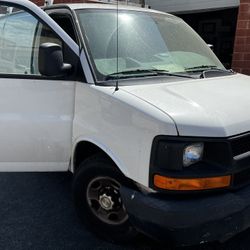 2013 Chevy Express Long Wheel Base V8