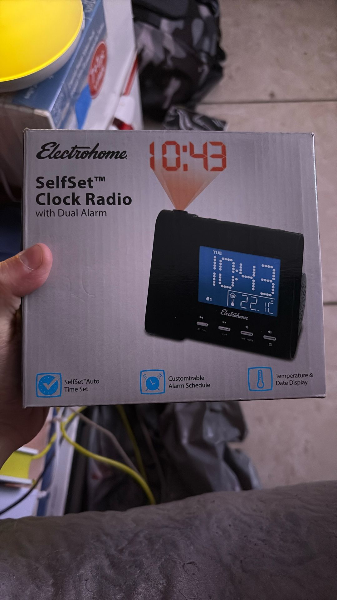 Self Set alarm clock