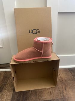 Mini II Uggs (Size 5,6,7,8,9)  Best Offer
