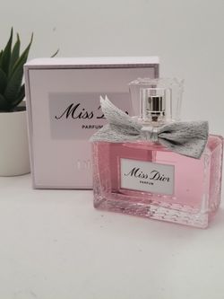 Dior
 
Miss Dior Parfum

2.7 fl ⭐️