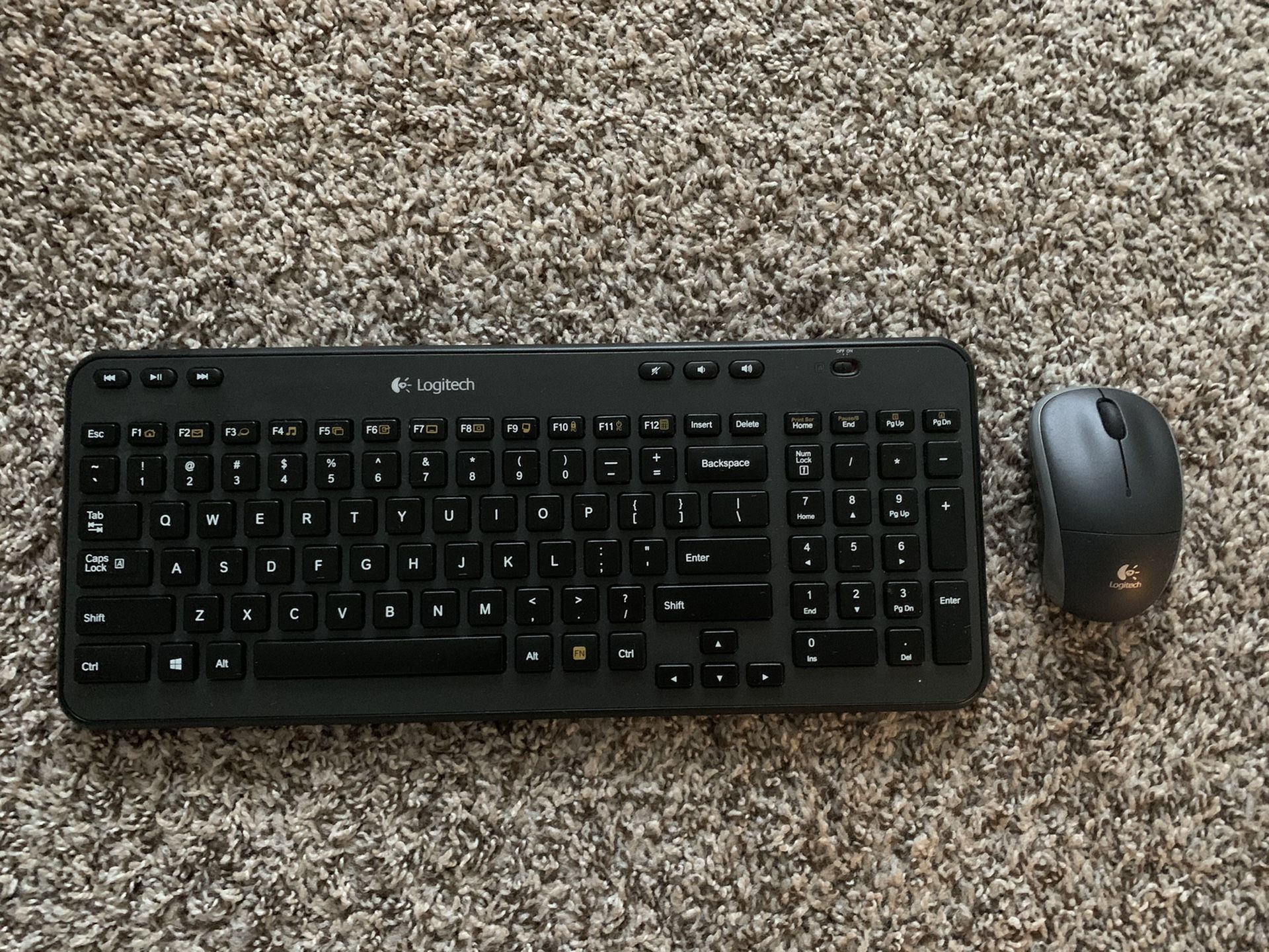 Logitech wireless mouse keyboard set