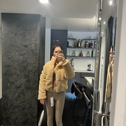 Alo Yoga Sherpa Jacket
