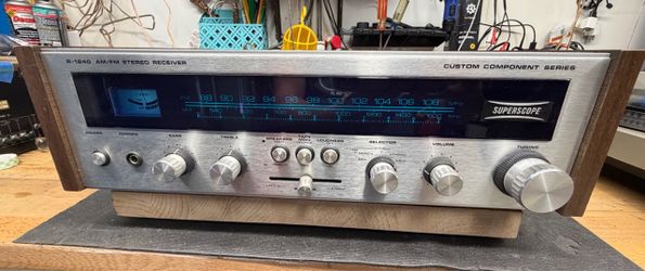 Vintage Marantz Superscope R-1240 AM/FM stereo receiver- working and very clean